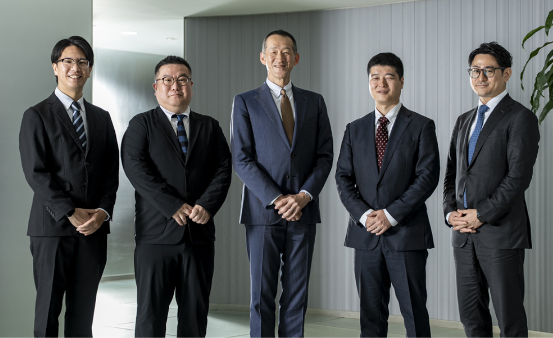 日経ビジネス】ZEIN×CBC ── 創業100年企業が挑む、基幹システム刷新